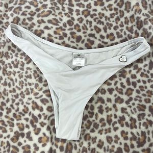 Body Glove bikini bottoms, XL, white